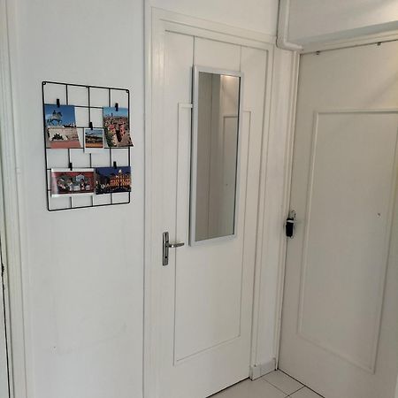 Joli Appartement Proche Metro Лион Екстериор снимка
